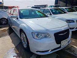 کرایسلەر 300